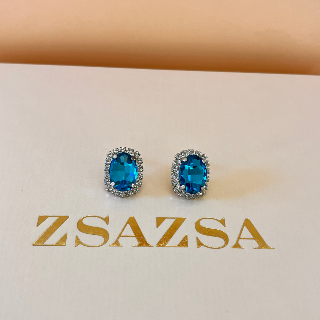 Turquoise oval preciosa crystals set