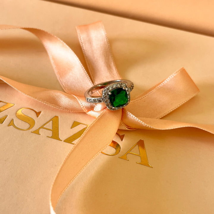 Dark green square zircone ring