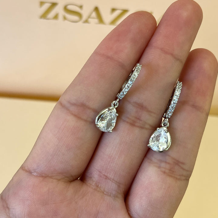 Teardrop zircone hoops