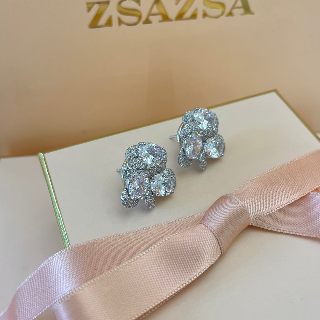 Silver zircone studs