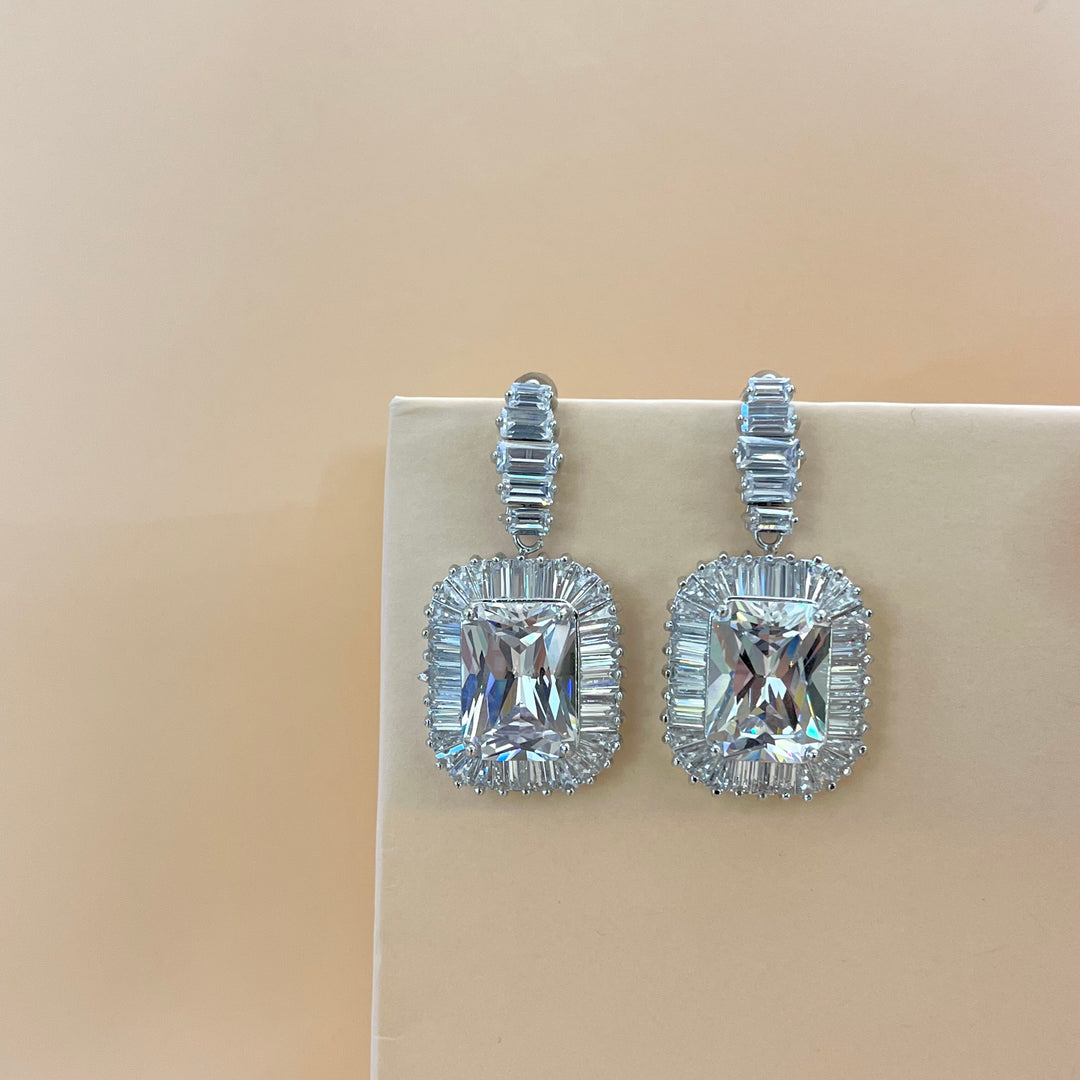 Silver zircone square earrings