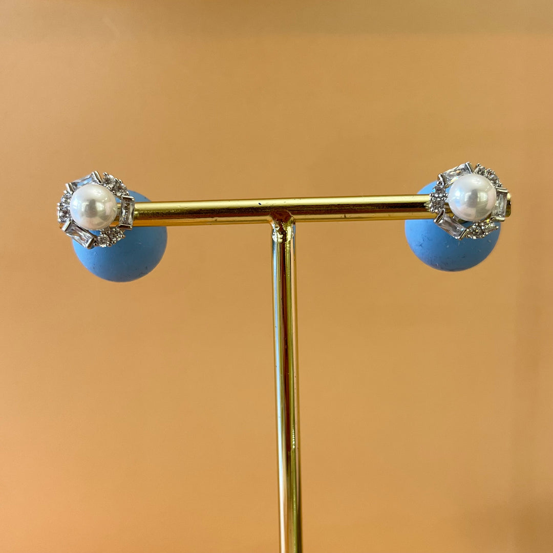 Zircone & pearls studs