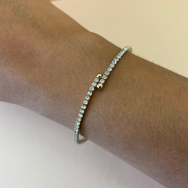Dainty round bangle