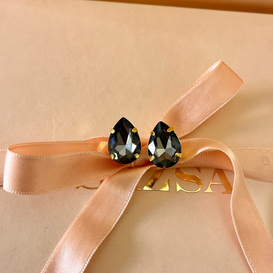 Grey teardrop Preciosa crystals set