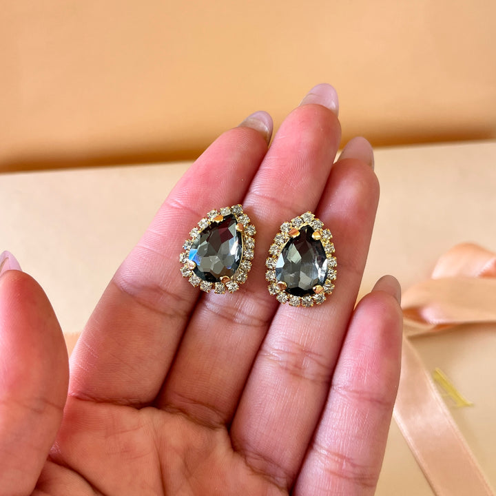 Grey teardrop preciosa crystals set