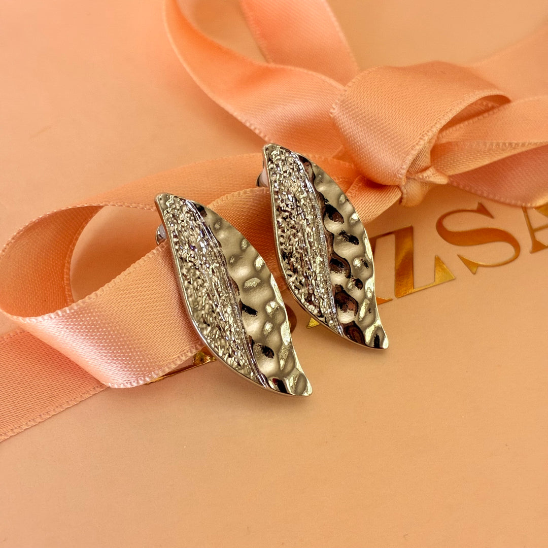 Leaf clip on earrings