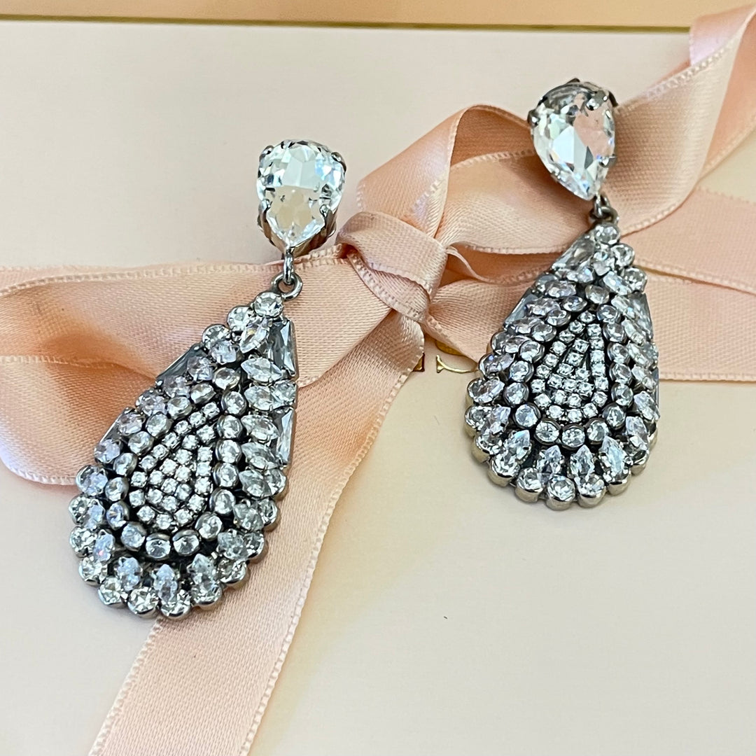 Stunning teardrop earrings