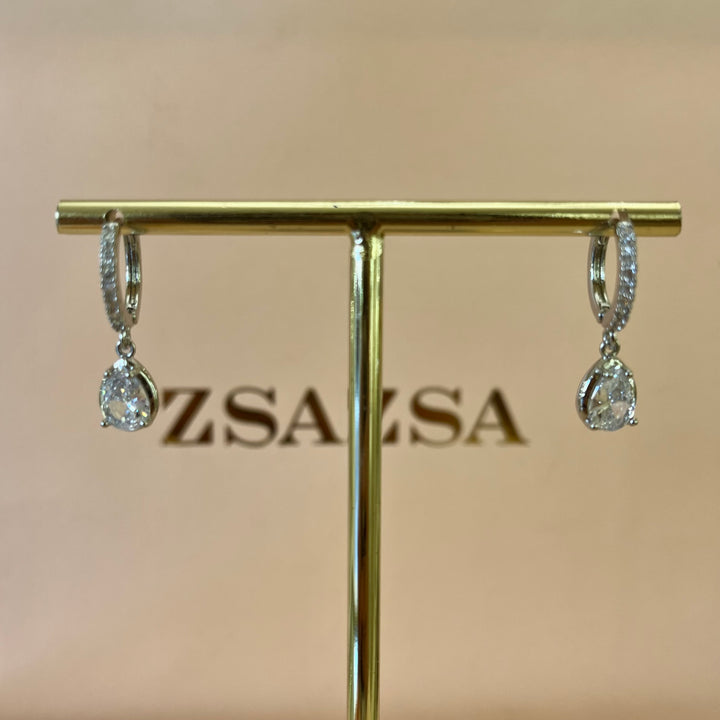 Teardrop zircone hoops