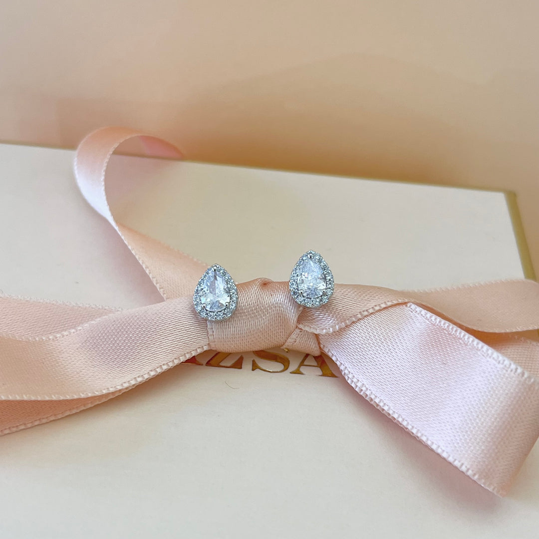 Silver zircone teardrop studs