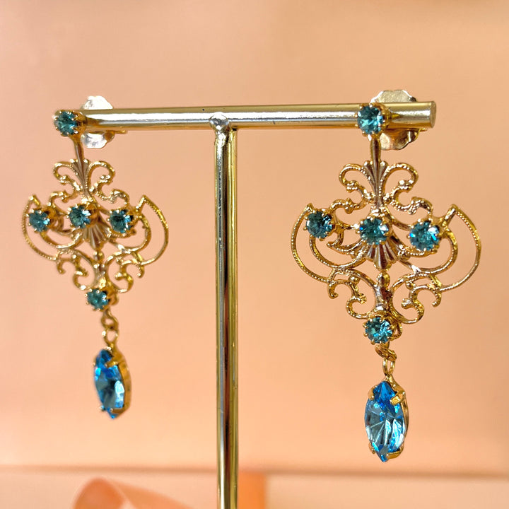 Turquoise Swarovski crystals earrings