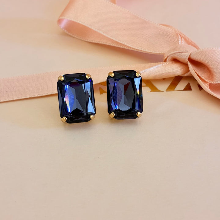 Intense lavender rectangular studs