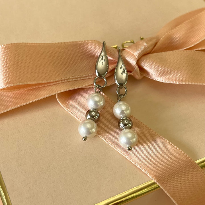 Heart grey & pearls set