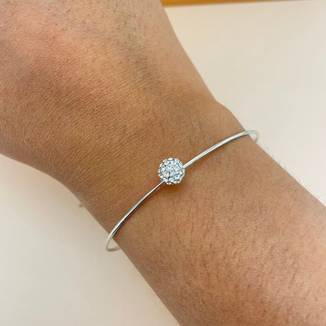 Dainty bangle