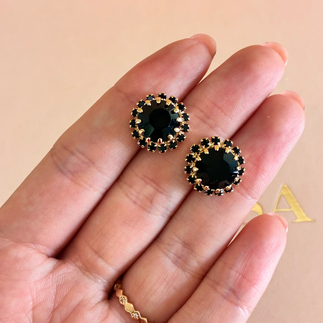 Black Preciosa crystals dainty round set