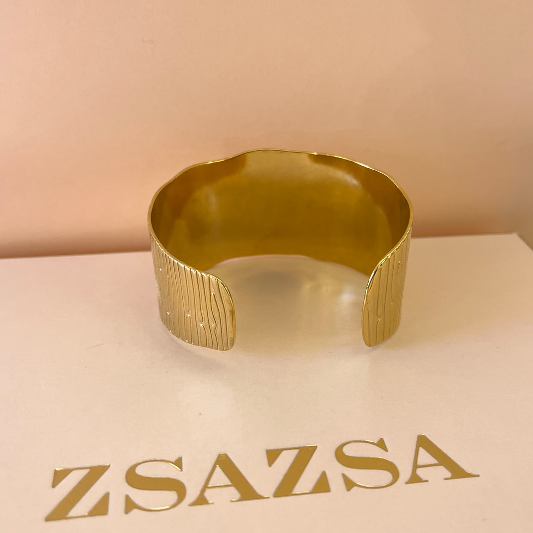 Gold bangle