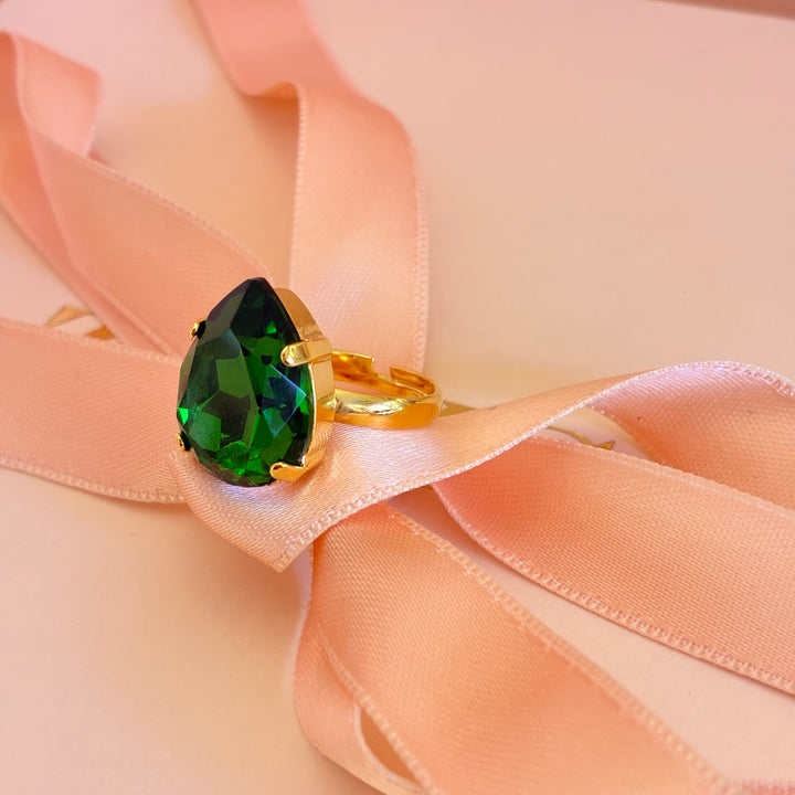 Teardrop green Preciosa crystals gold plated set