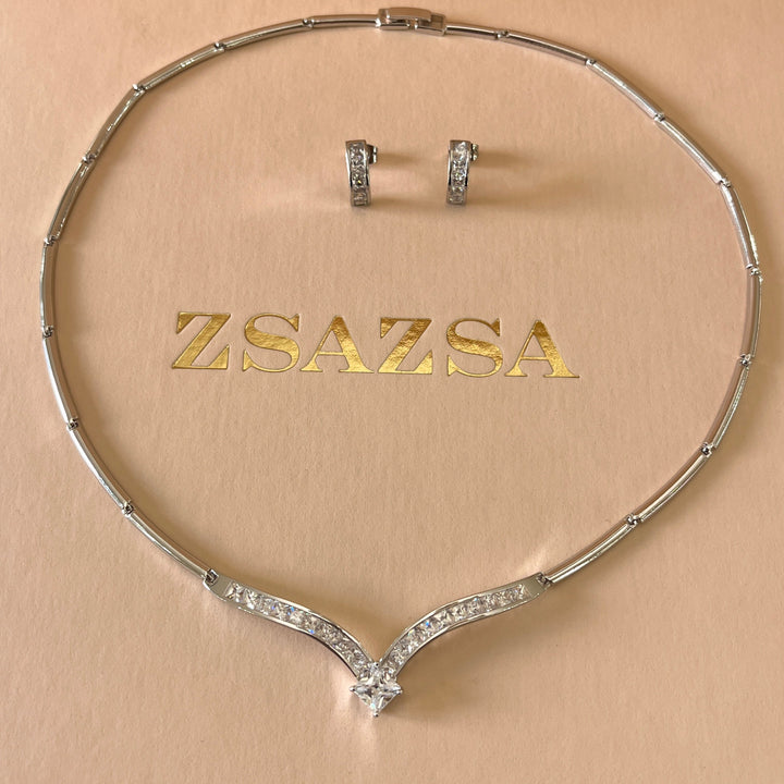 Elegant silver zircone set