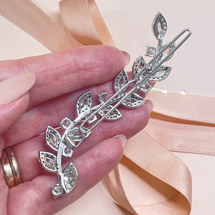 Silver dainty cubic zircone leaf hair clip