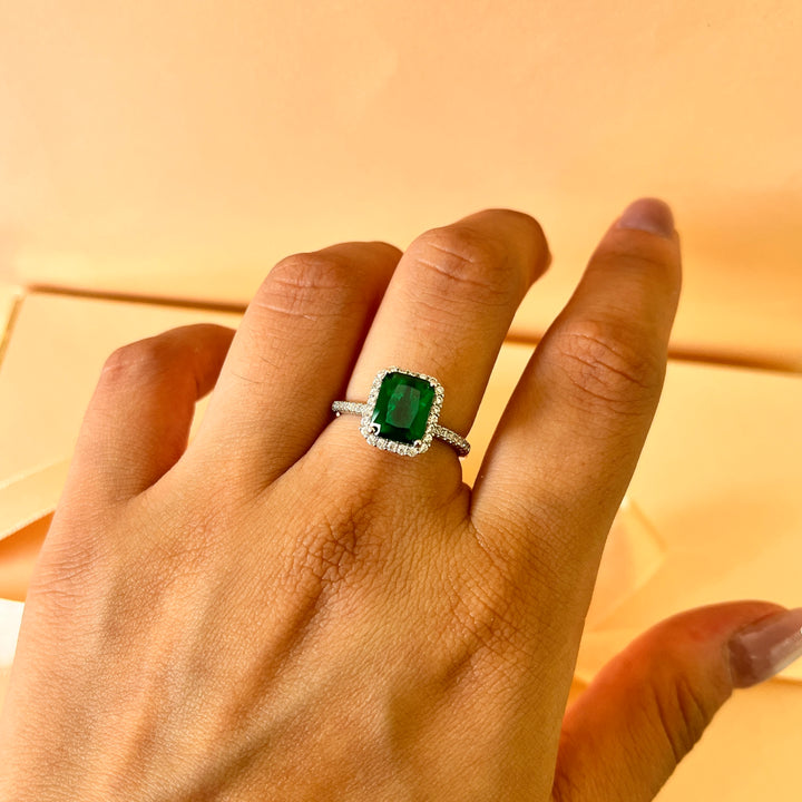 Dark green rectangular zircone ring