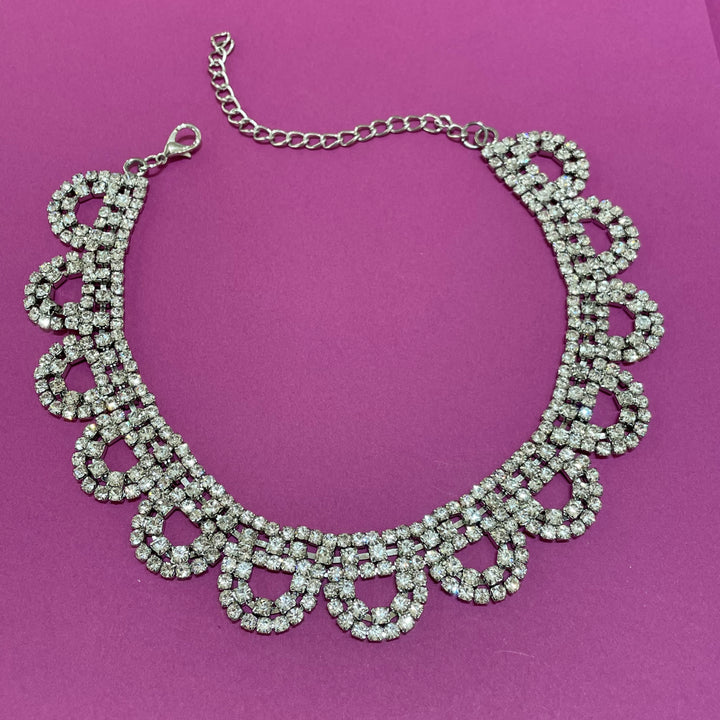 Elegant choker
