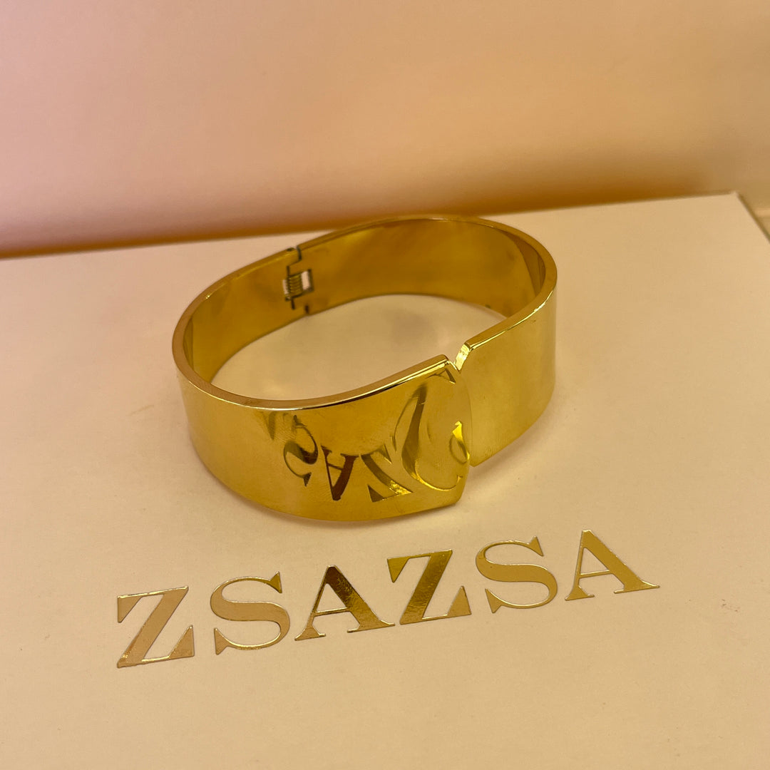 Gold bangle