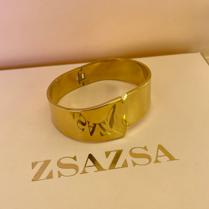 Gold bangle