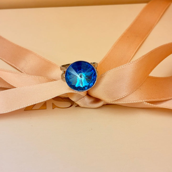 Royal blue round silver ring