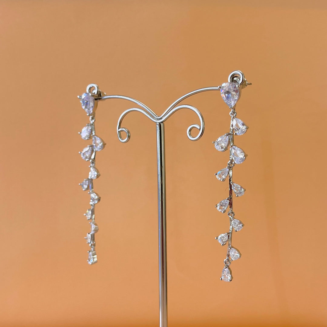 Silver zircone teardrop earrings