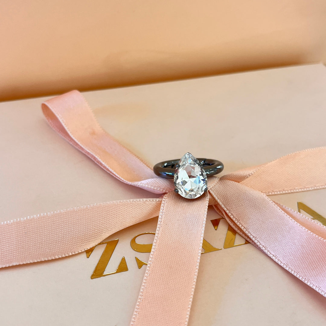 Teardrop Swarovski crystal grey plated ring