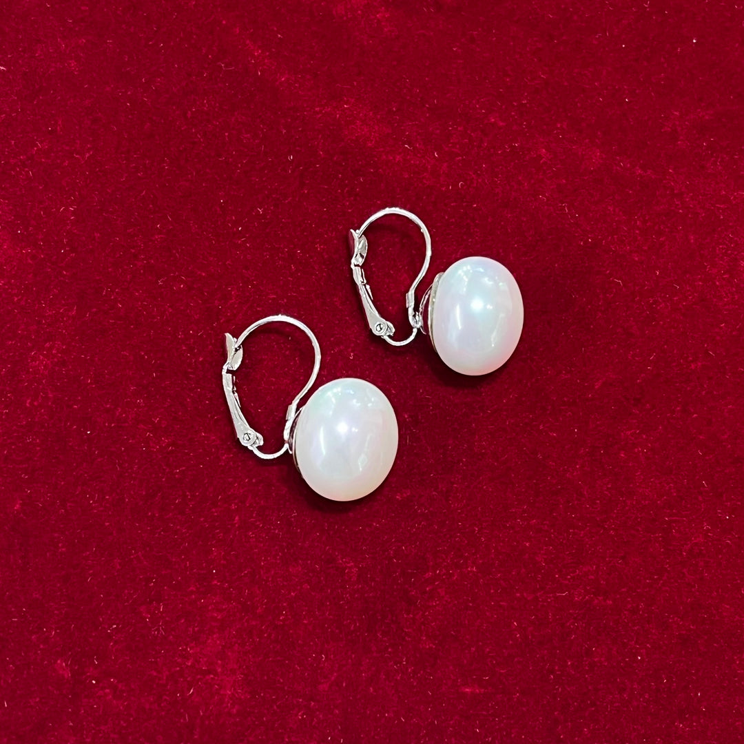 Pearl hook earrings