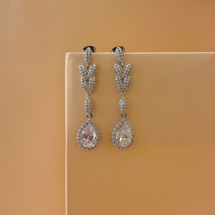 Silver zircone teardrop earrings
