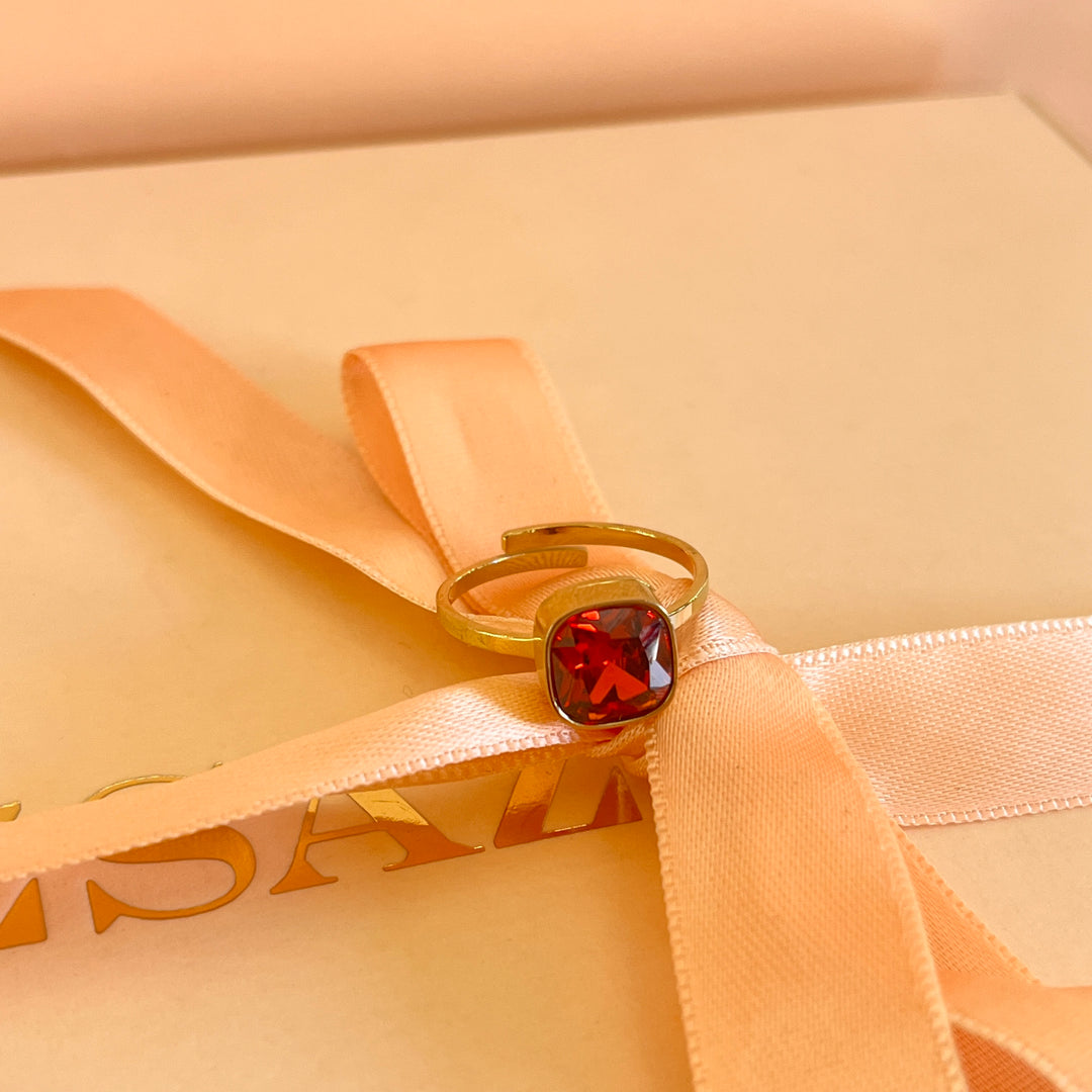 Red zircone ring