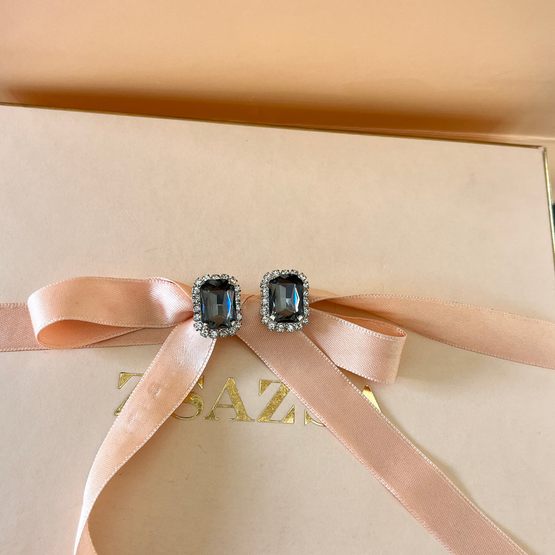 Grey rectangular Preciosa crystals set