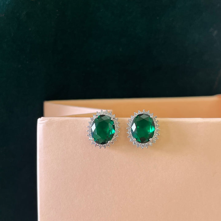 Dark green oval zircone set