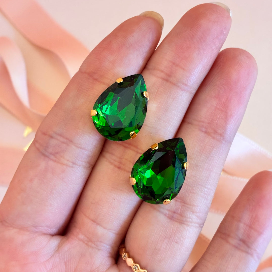 Teardrop green Preciosa crystals gold plated set