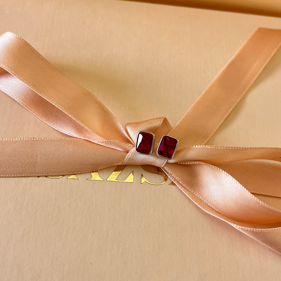 Red rectangular zircone set