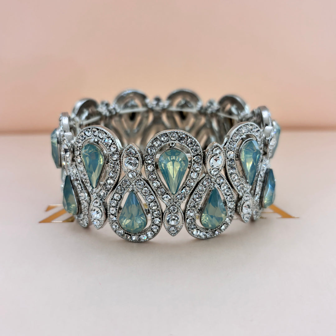 Elegant mint bangle