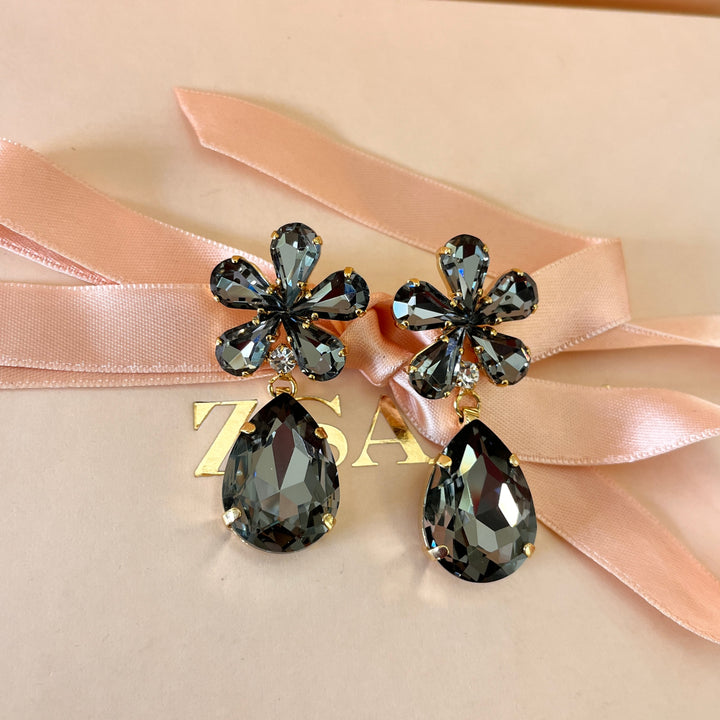 Grey flower preciosa crystals earrings