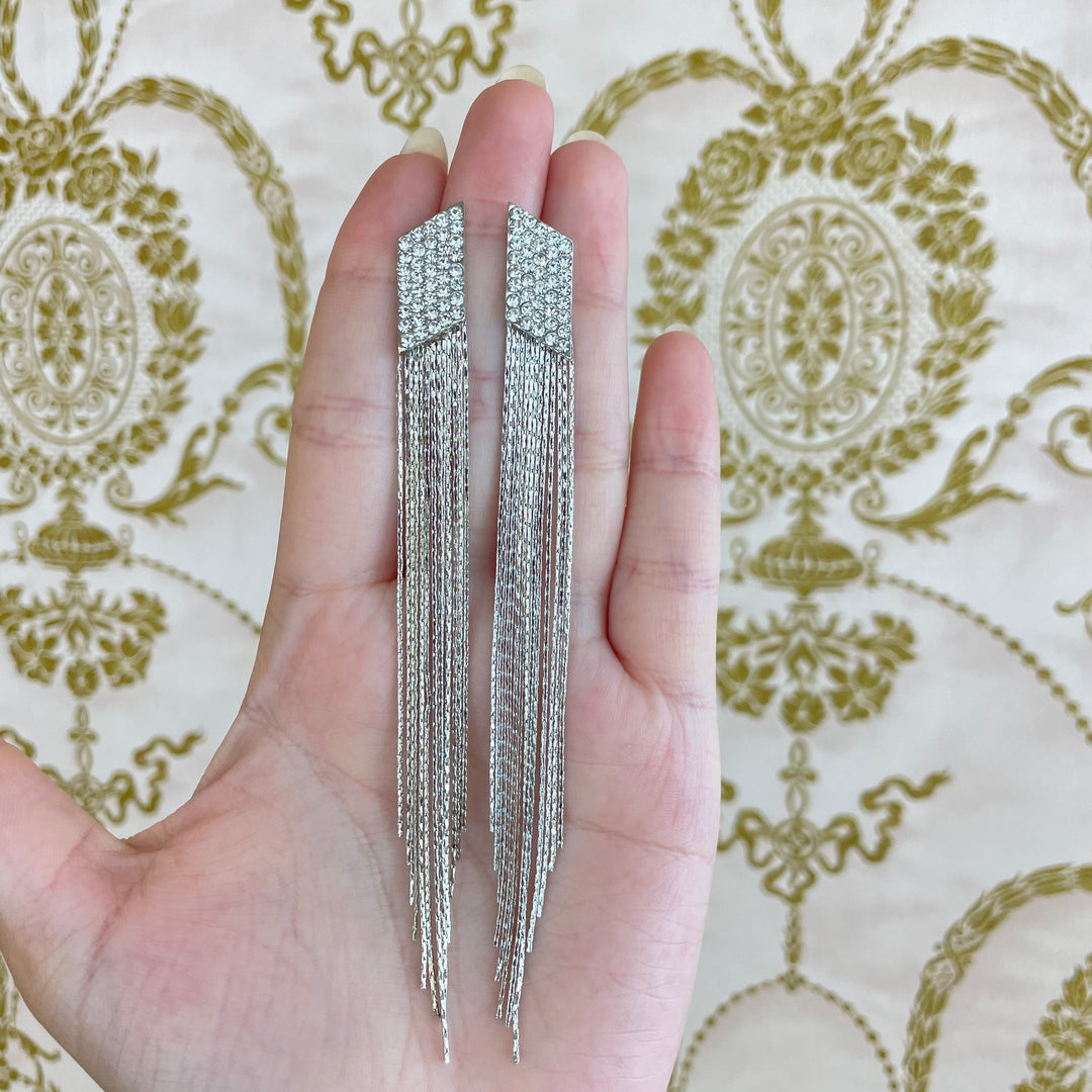 Elegant fringe earrings