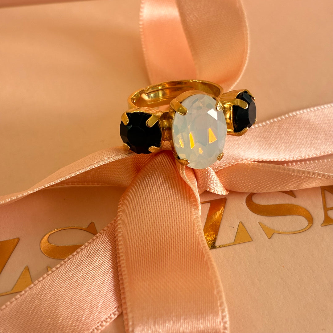 Black and white preciosa crystals set