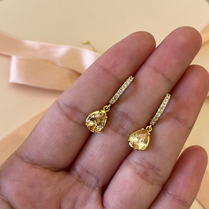 Teardrop zircone hoops