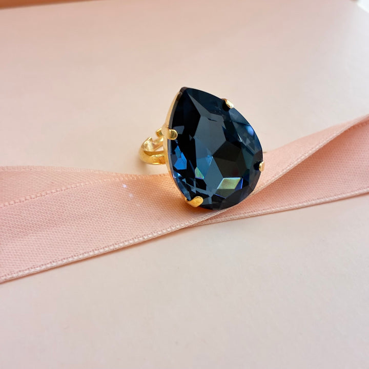 Big teardrop navy blue gold plated ring