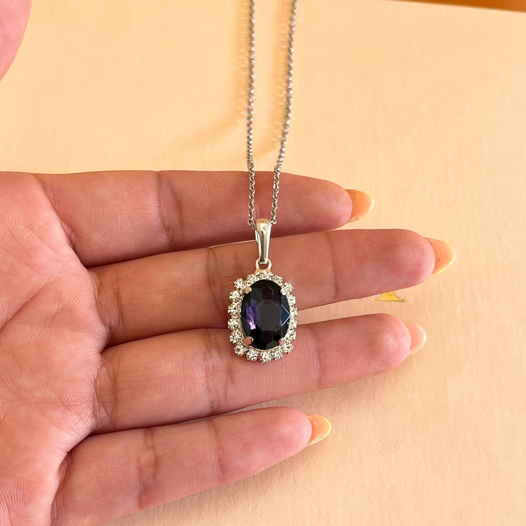 Purple oval preciosa crystals set