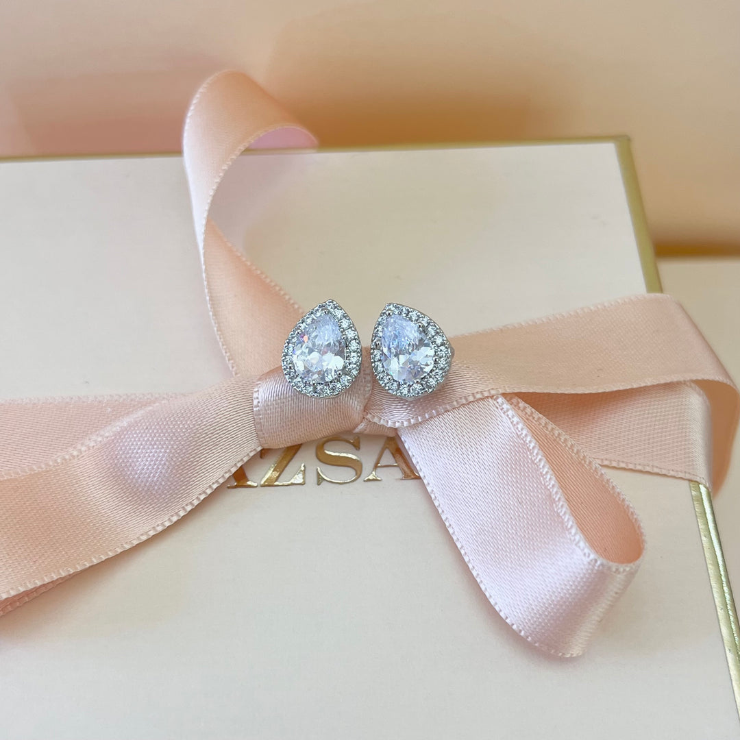 Silver zircone teardrop studs