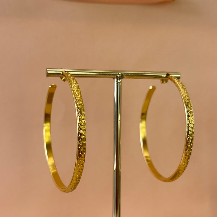 Round gold handmade set