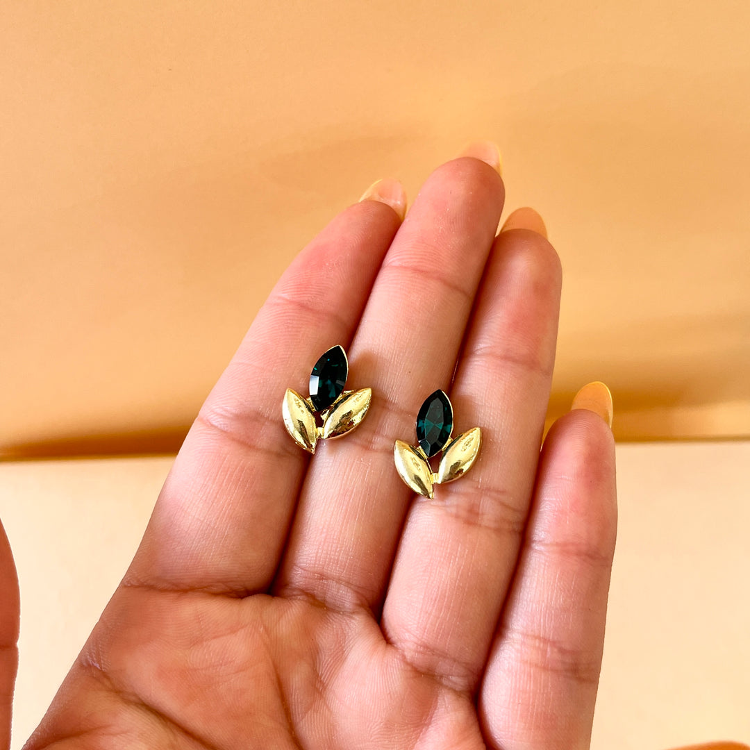 Tulip dark green preciosa crystals studs