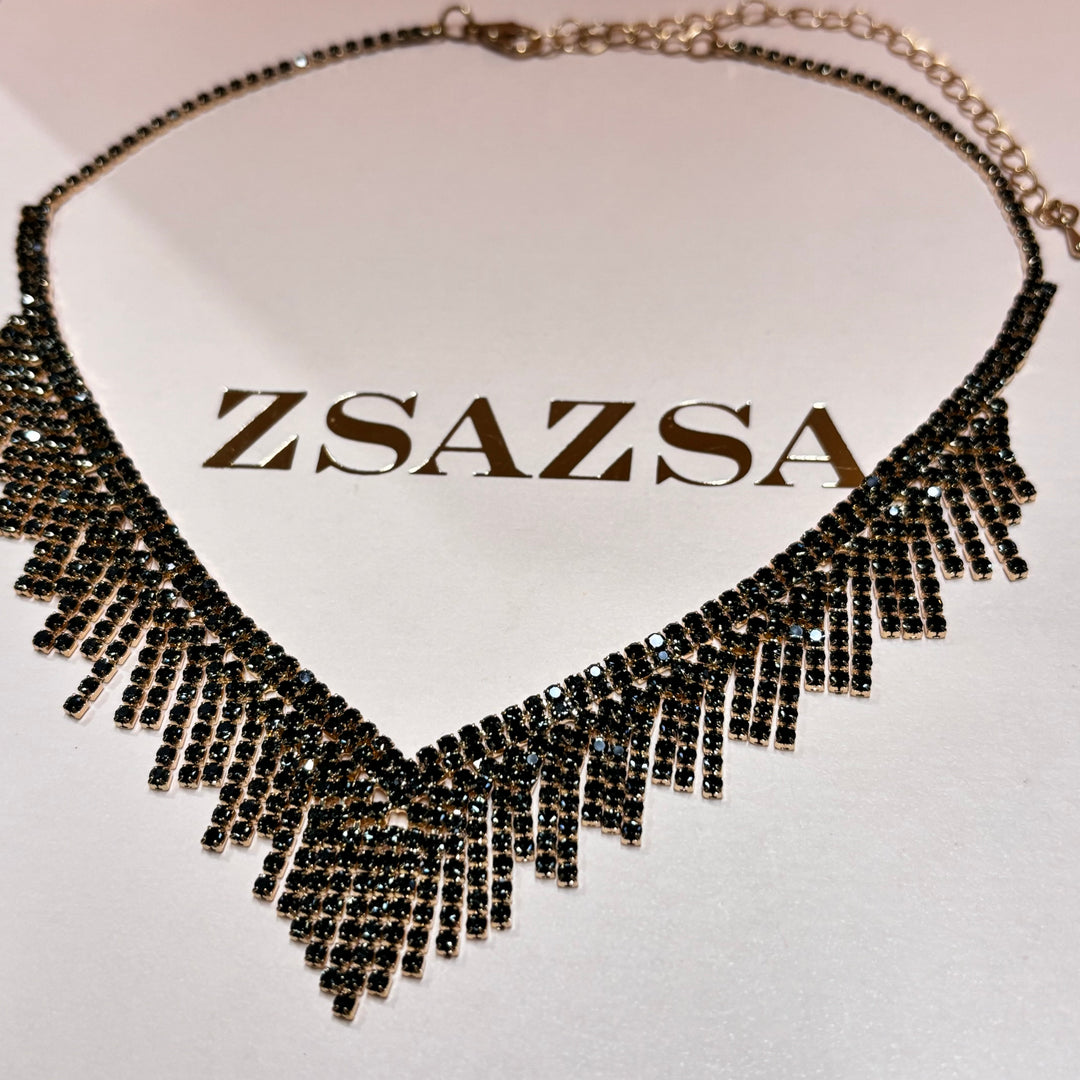 Elegant dark grey necklace