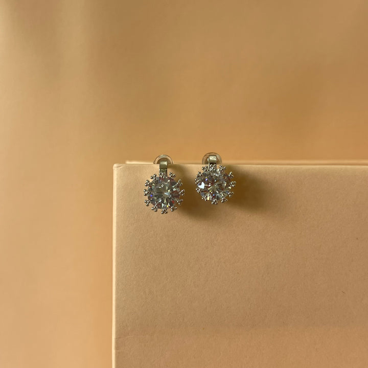 Silver zircone studs