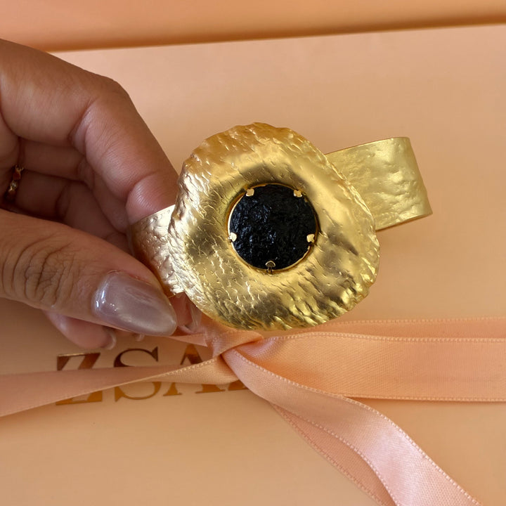 Handmade black gold plated set