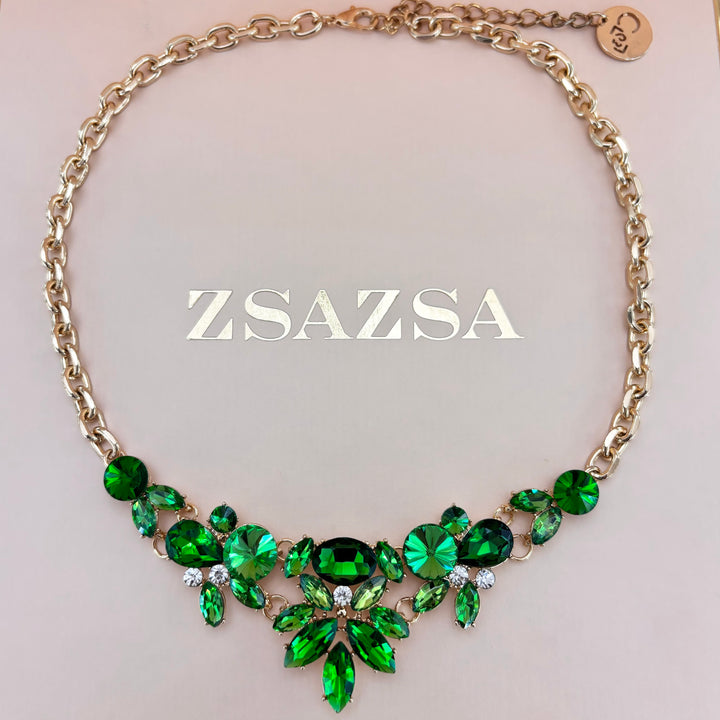 Elegant green necklace